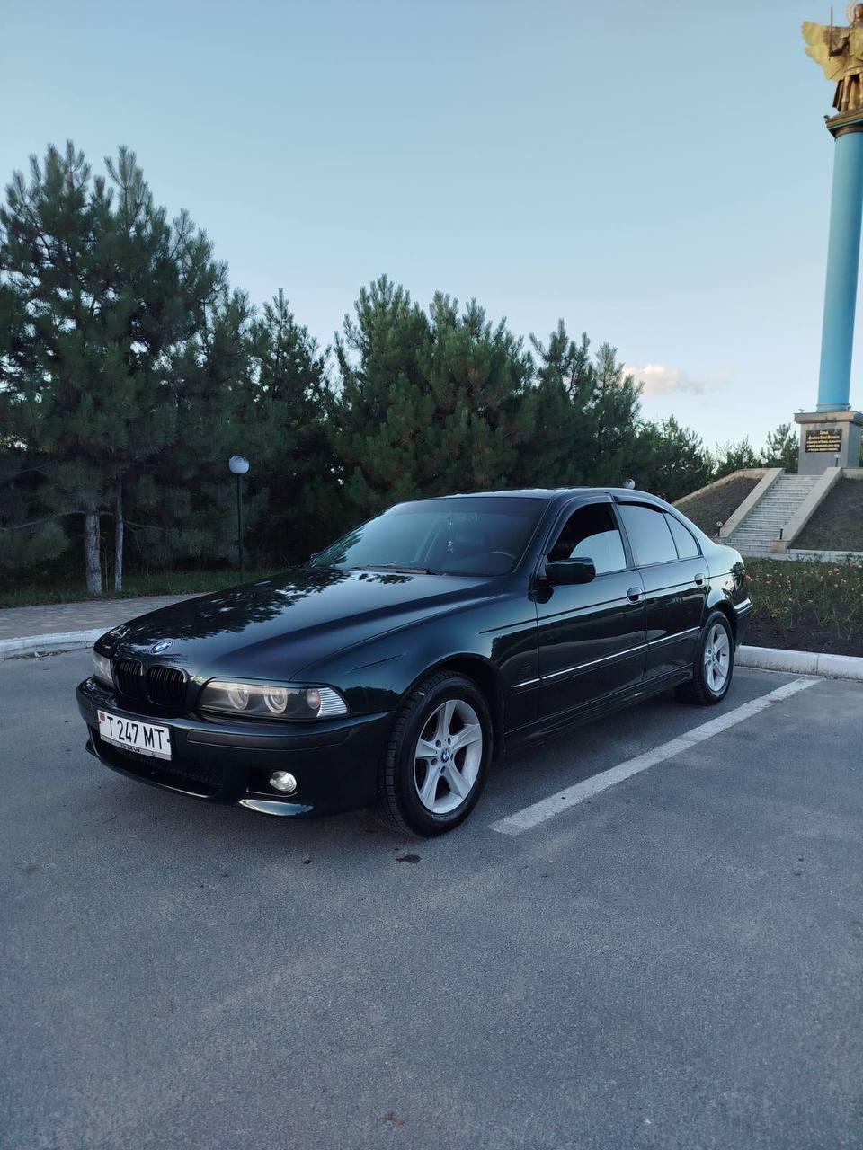 BMW E39 525i
