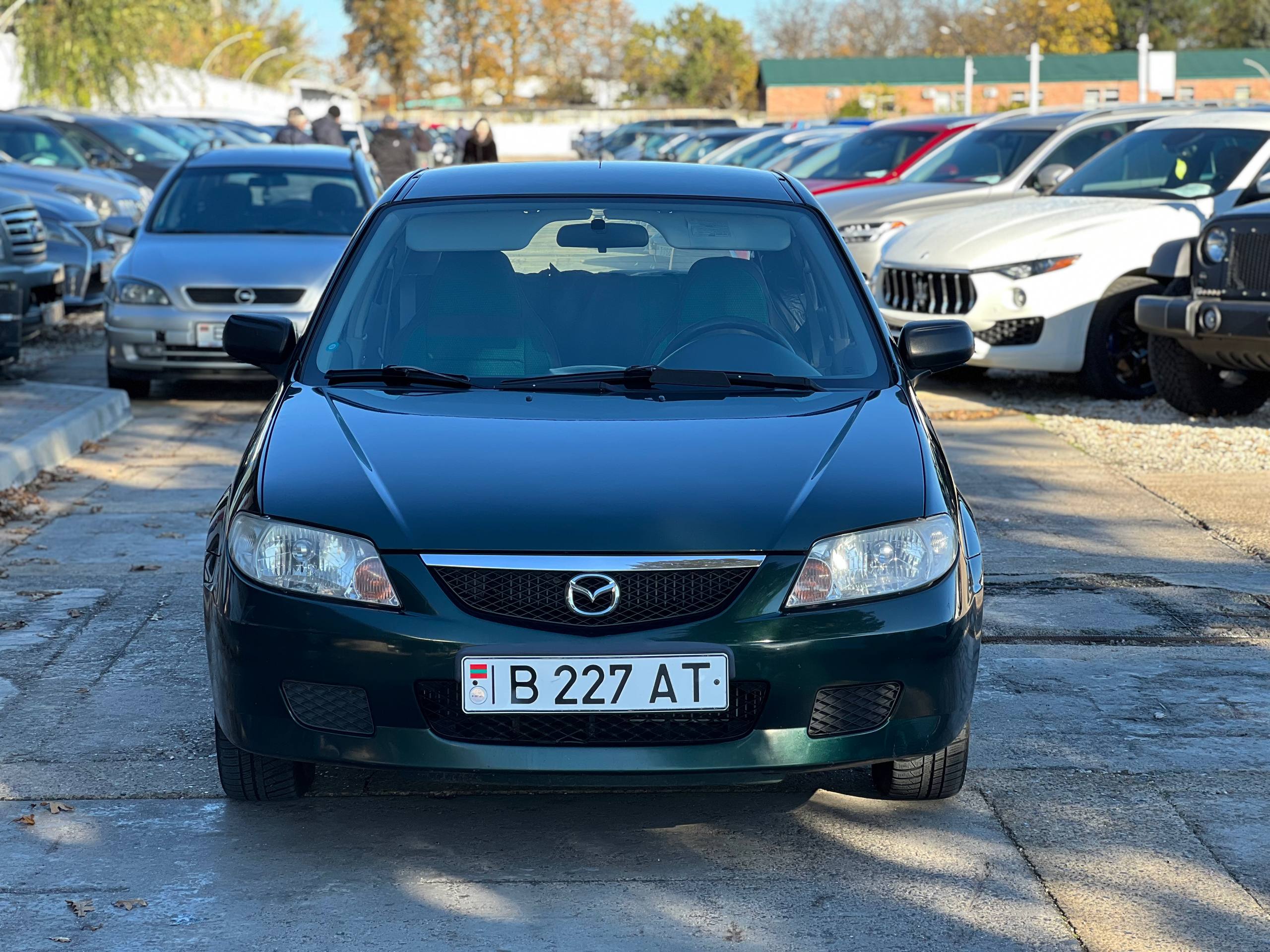 Mazda 323 F