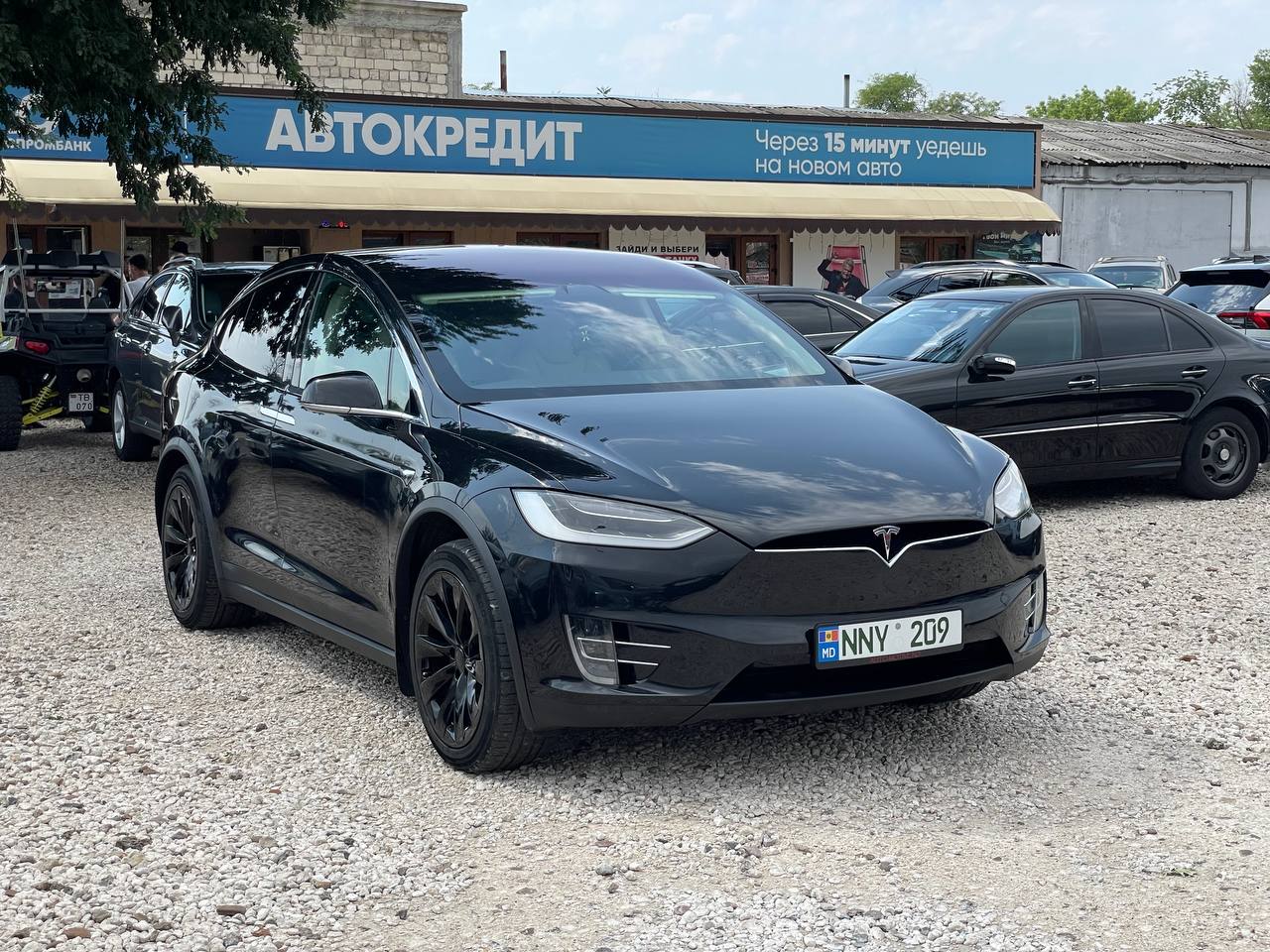 Tesla Model X 75D