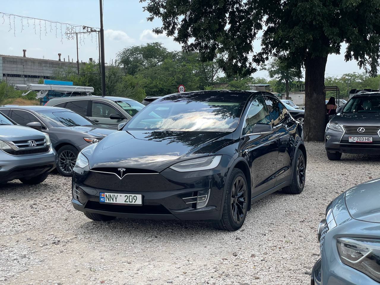 Tesla Model X 75D
