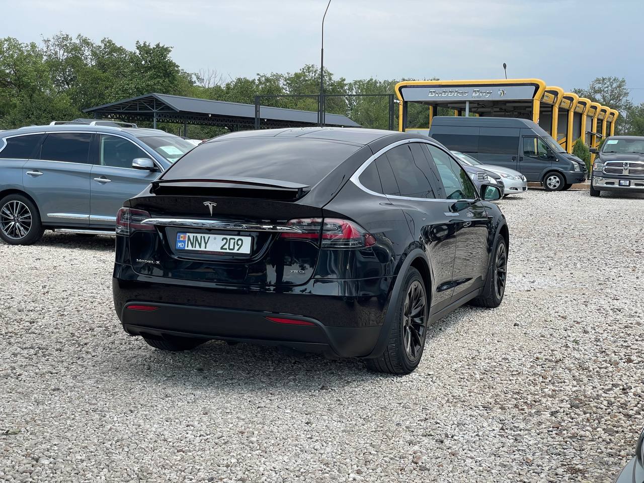 Tesla Model X 75D