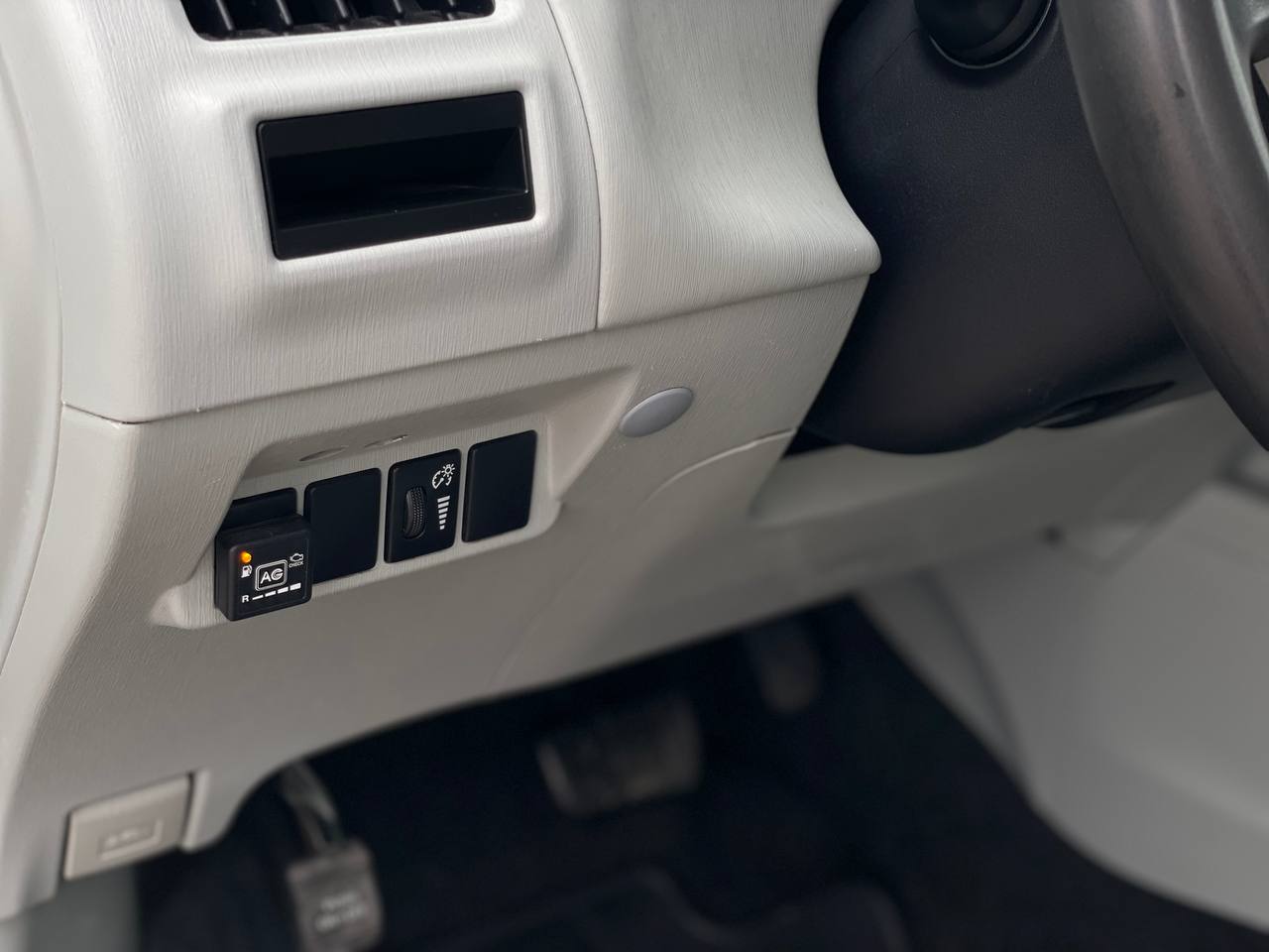 Toyota Prius V Hybrid