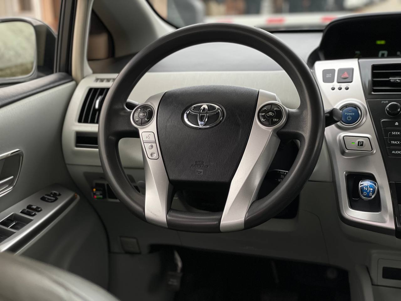 Toyota Prius V Hybrid