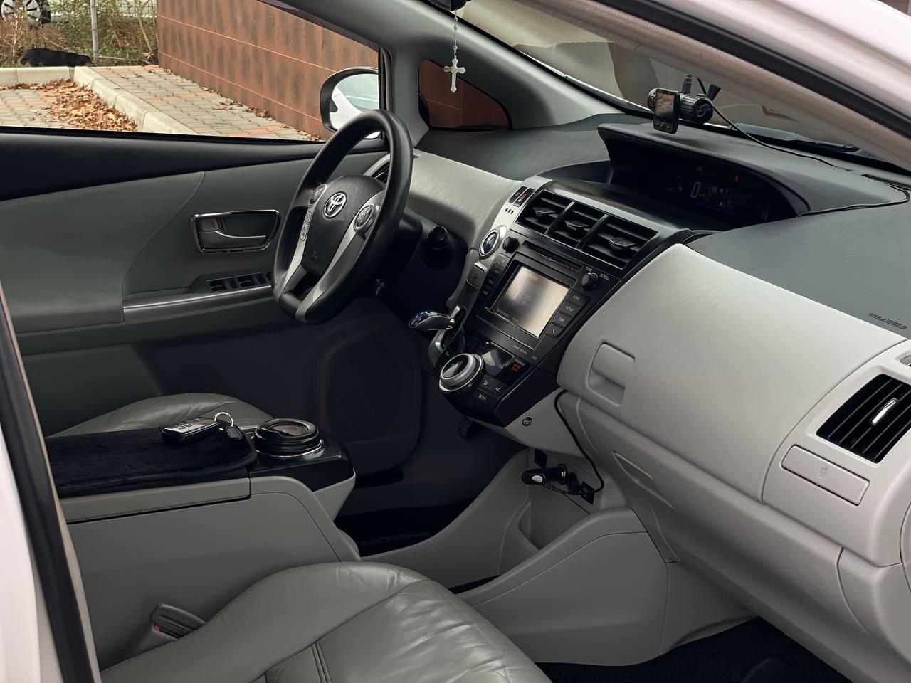 Toyota Prius V Hybrid