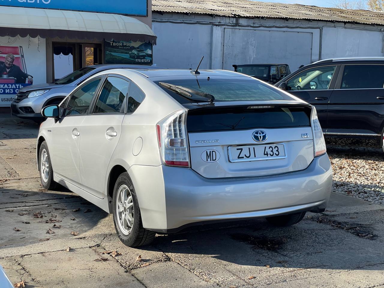 Toyota Prius 30