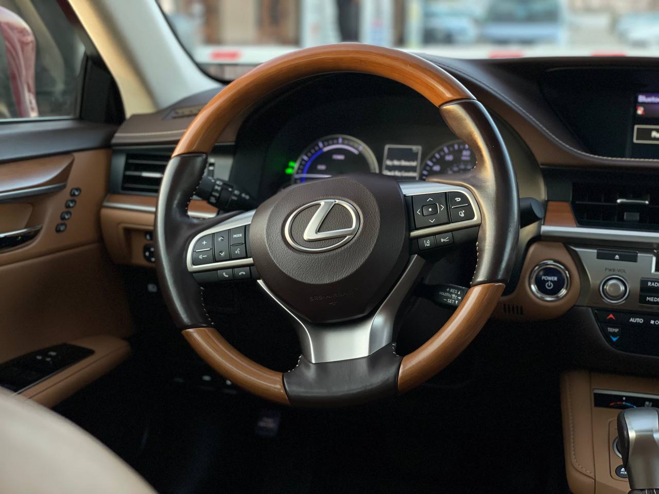 Lexus ES300h