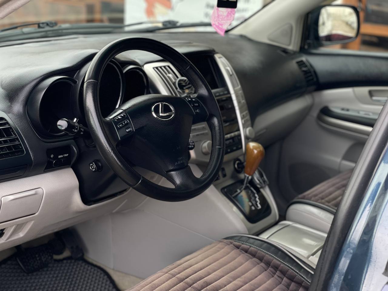 Lexus RX400h