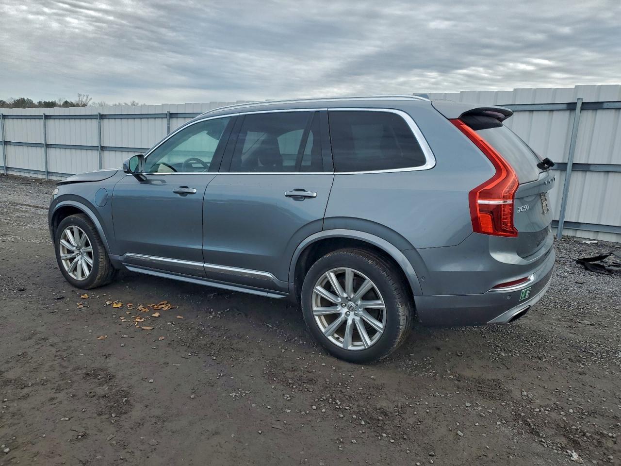Volvo XC90 T8