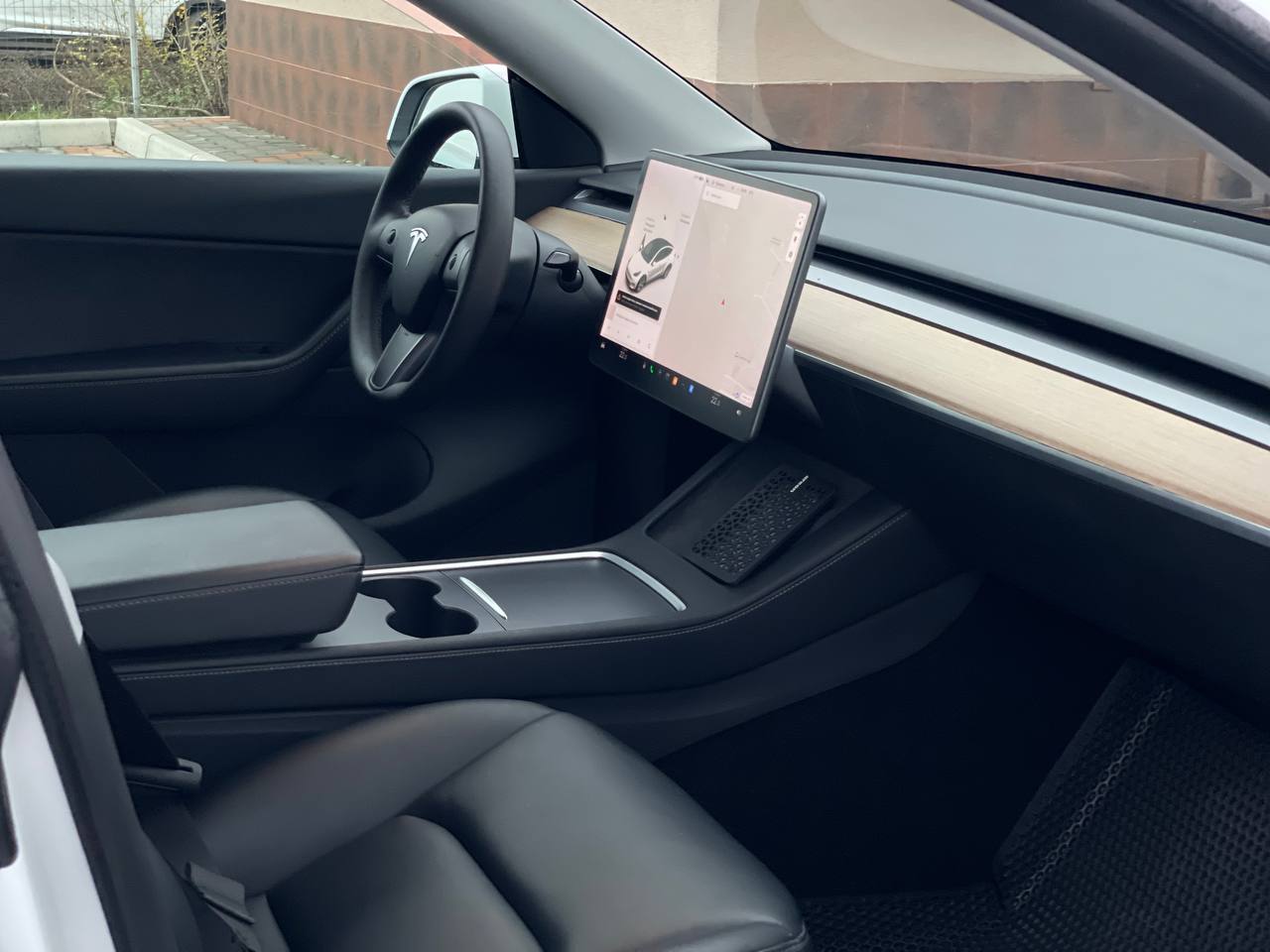 Tesla Model Y Dual Motor