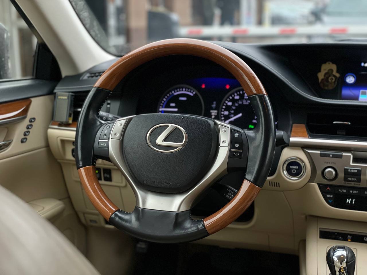 Lexus ES300h