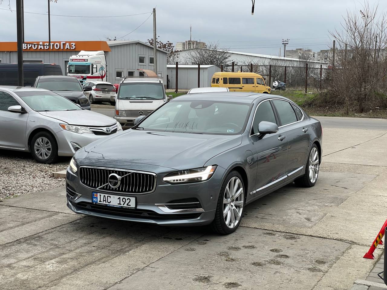 Volvo S90 T8 Plug-In-Hybrid
