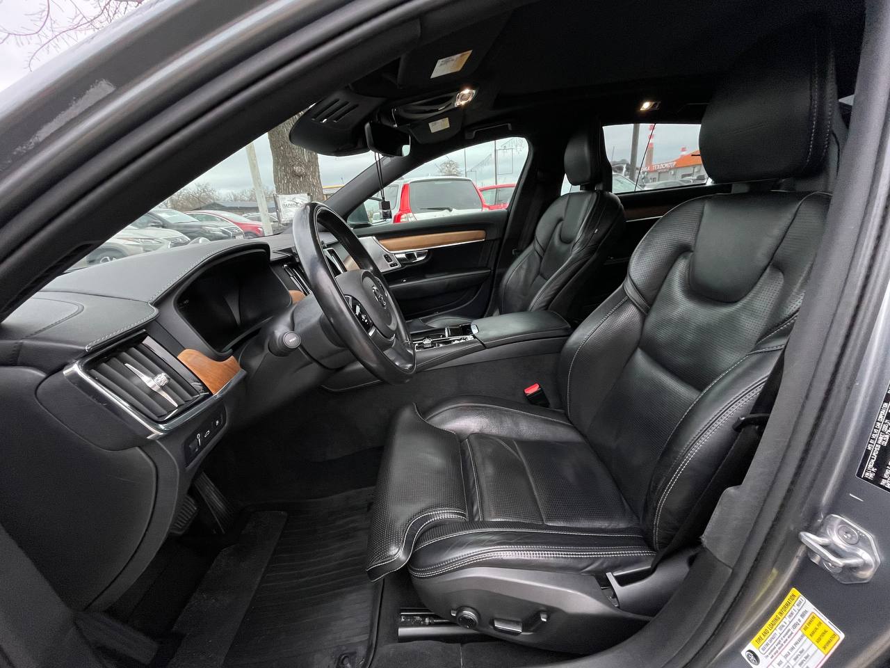 Volvo S90 T8 Plug-In-Hybrid