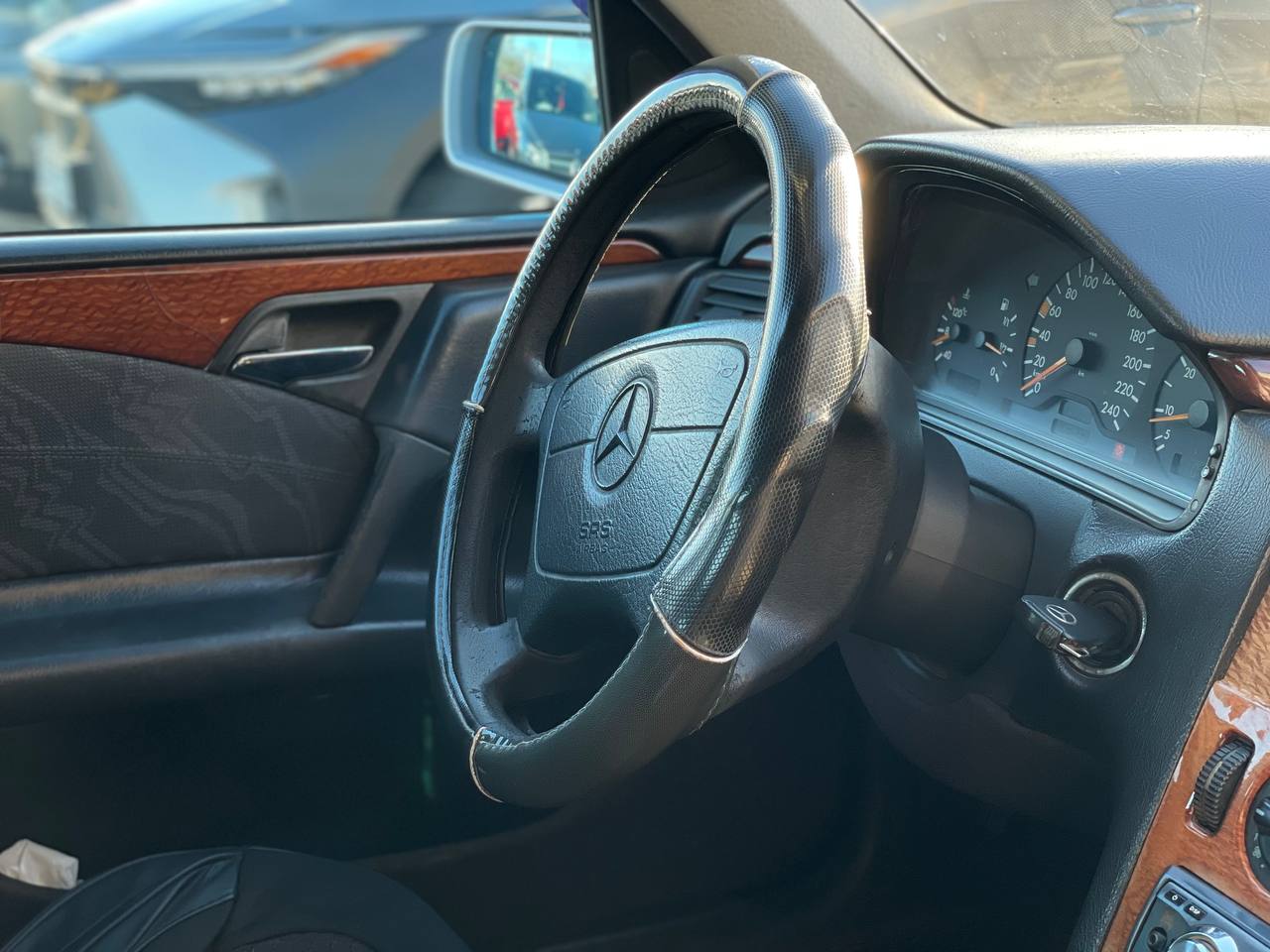 Mercedes Benz W210 E220