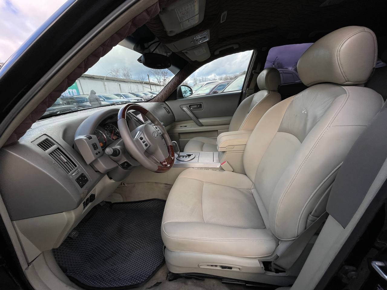 Infiniti FX35