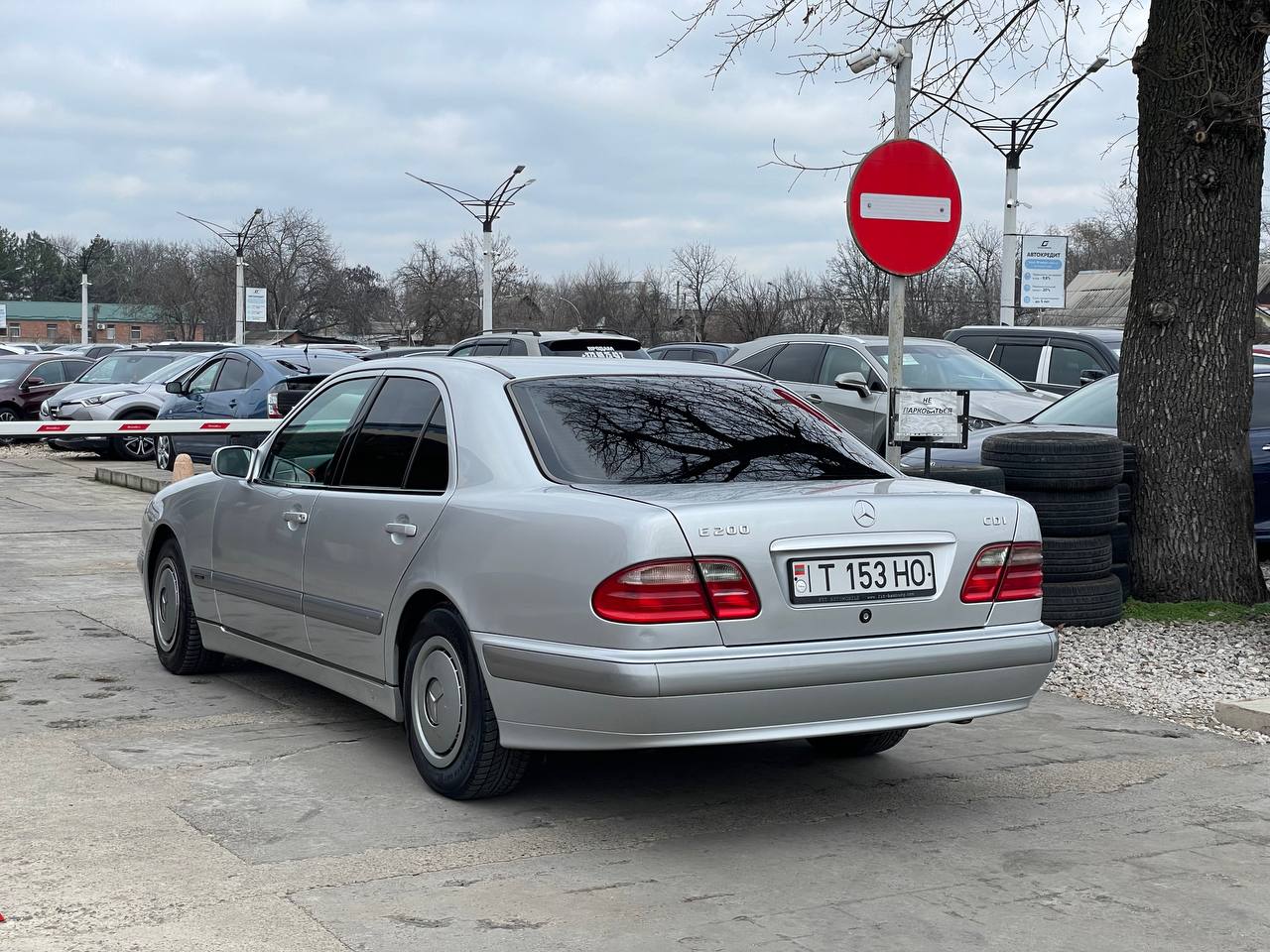 Mercedes Benz W210 E200