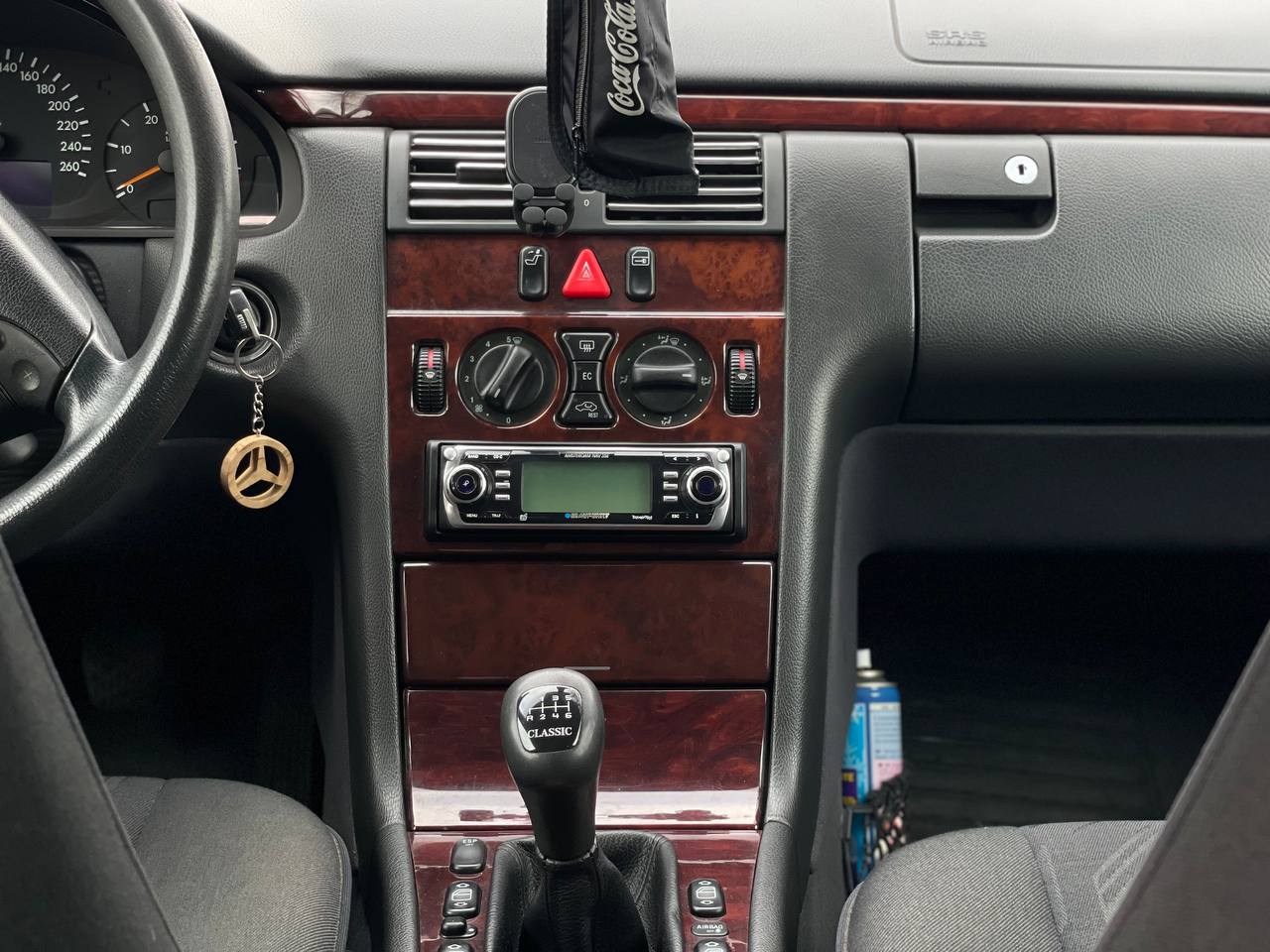 Mercedes Benz W210 E200