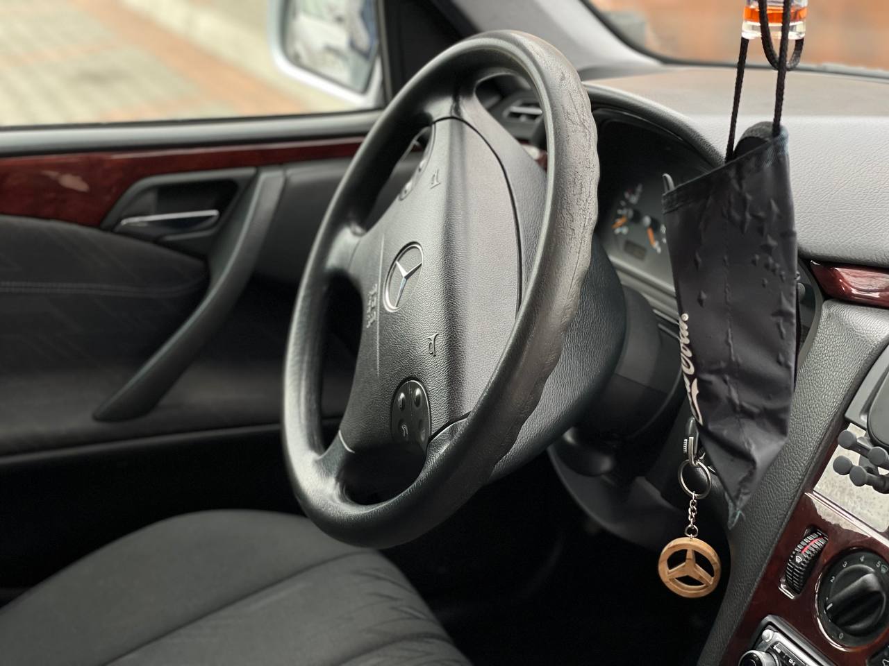 Mercedes Benz W210 E200