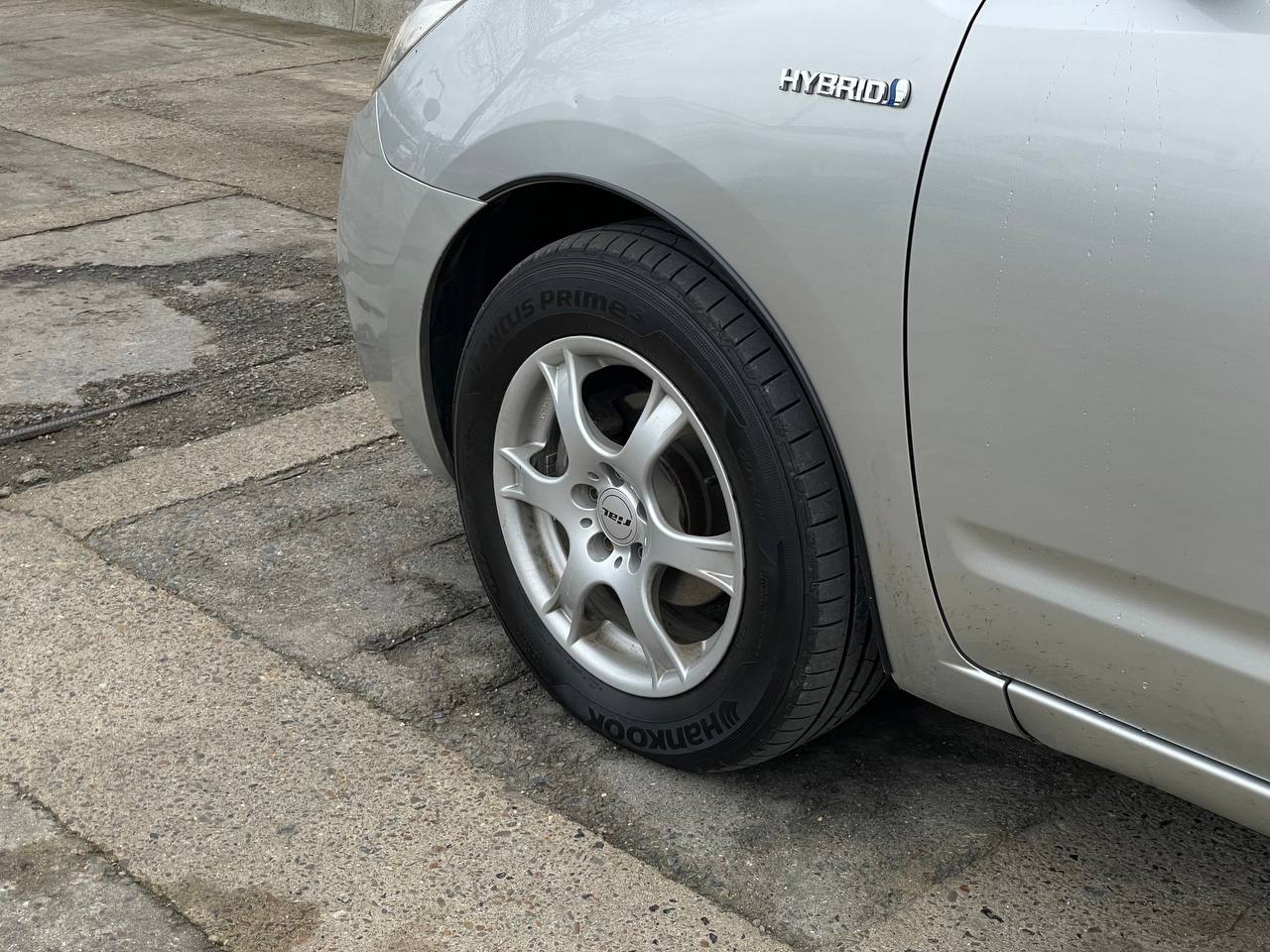 Toyota Prius 20 Hybrid