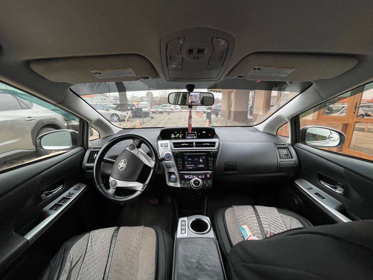 Toyota Prius V Hybrid