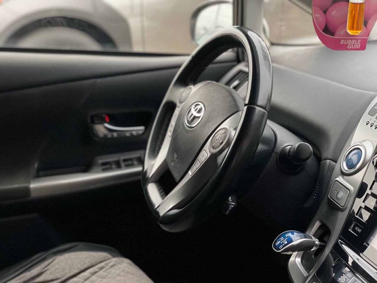 Toyota Prius V Hybrid