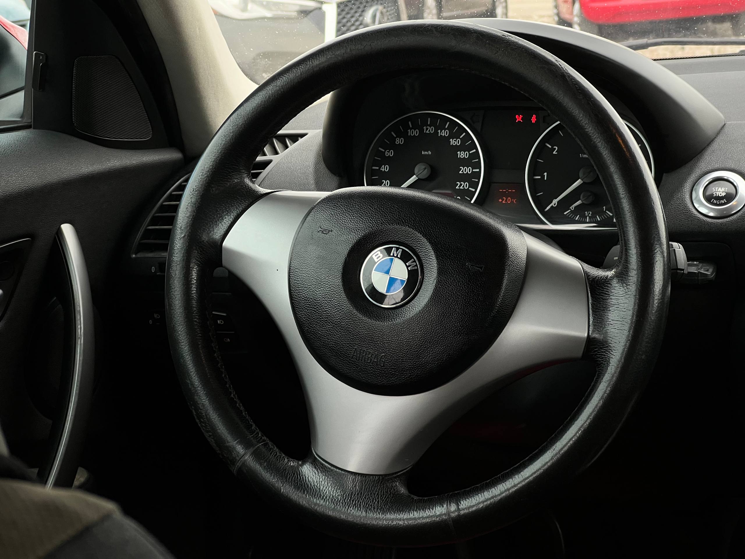 BMW 120i (E87)