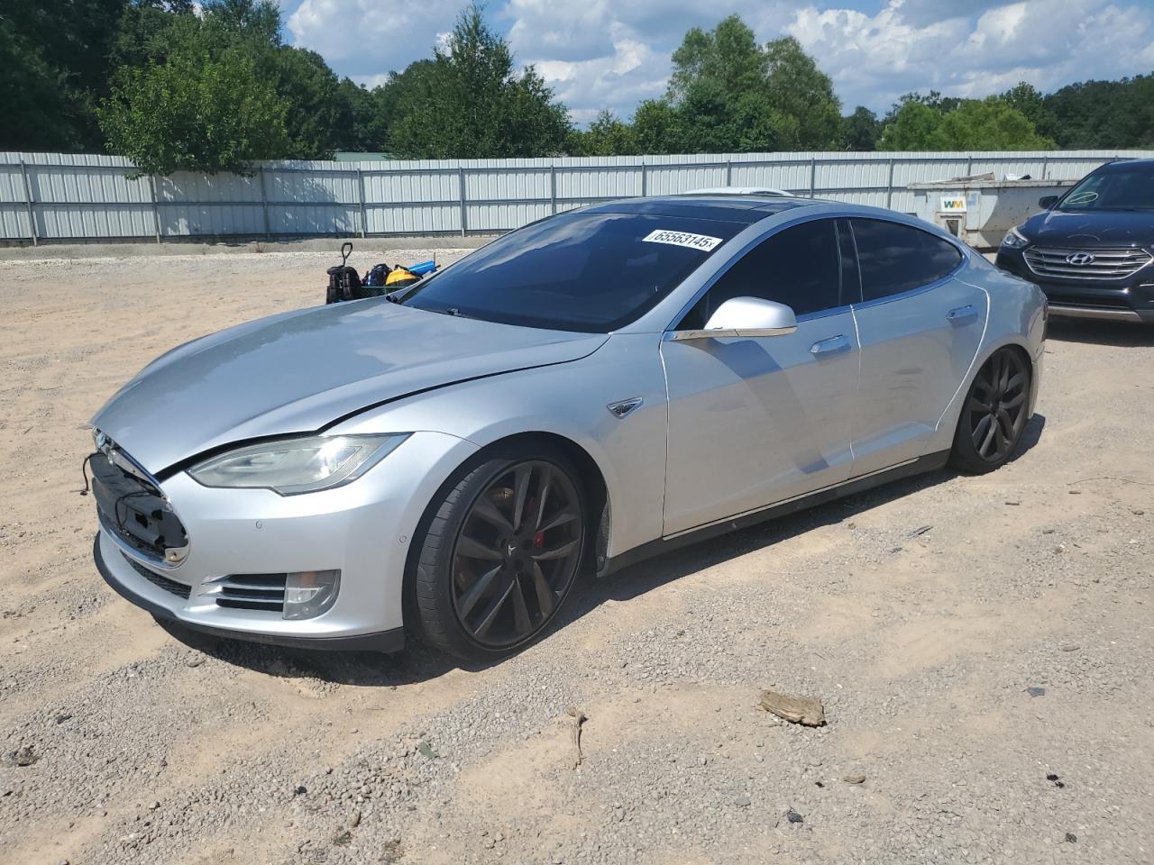 Tesla Model S P85D