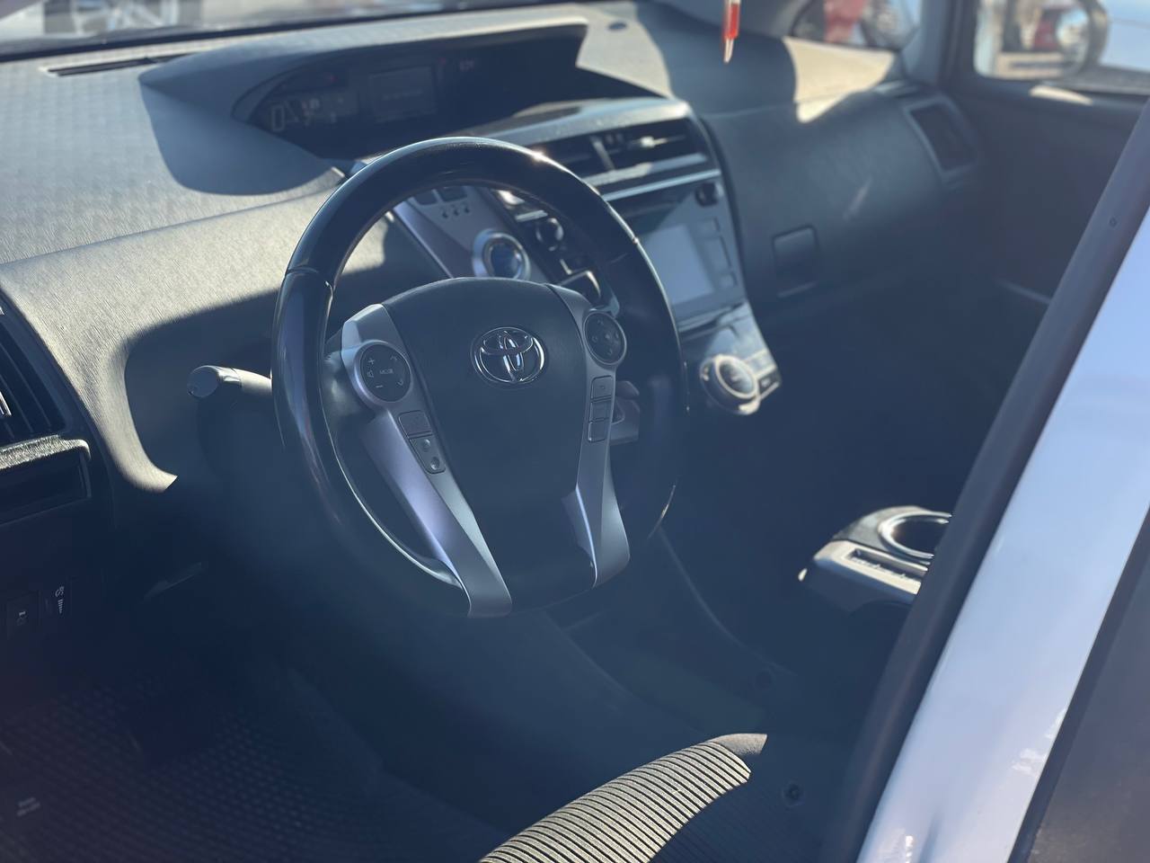 Toyota Prius V Hybrid