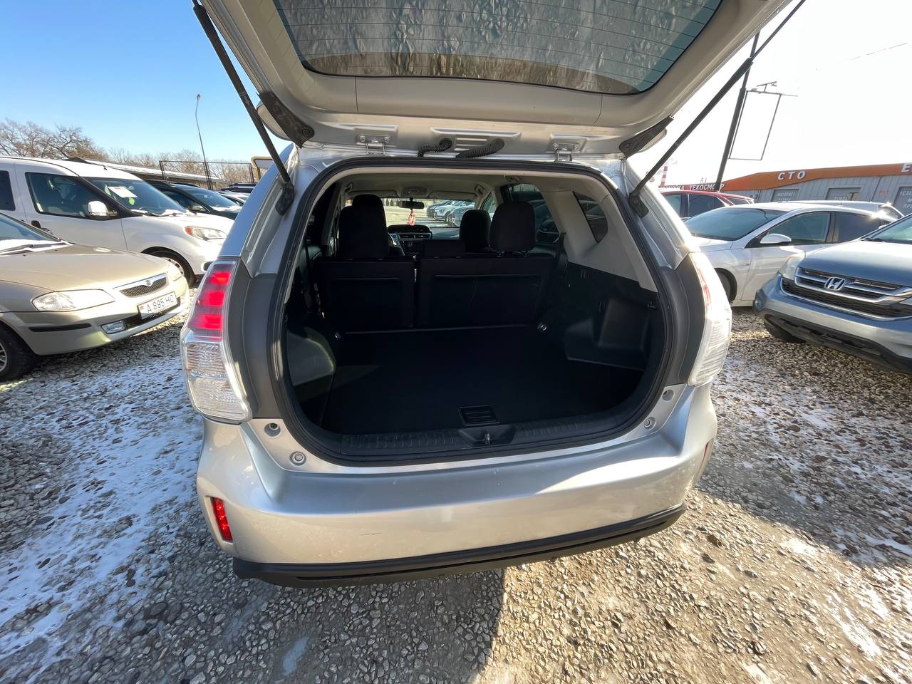 Toyota Prius V Hybrid