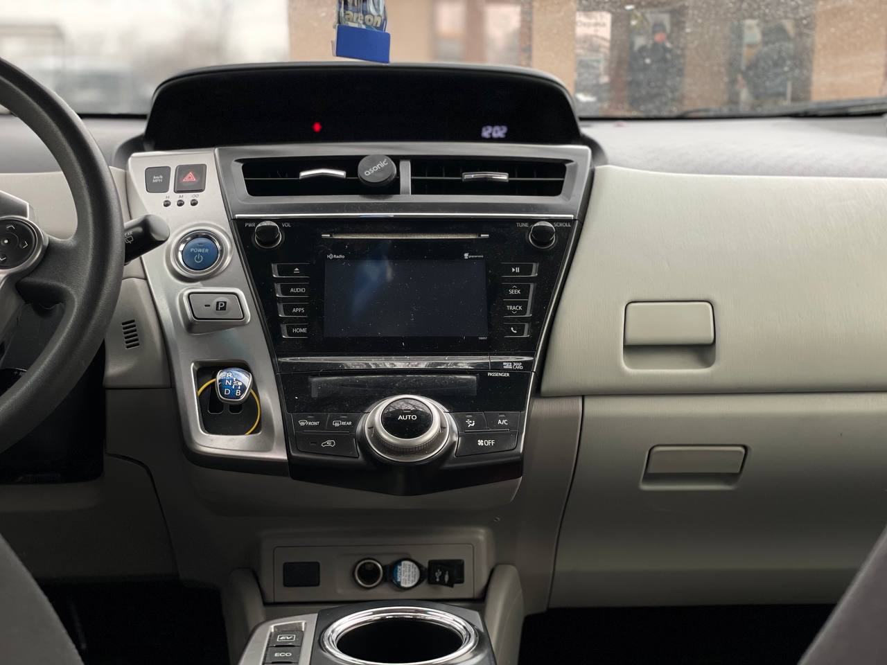 Toyota Prius V Hybrid