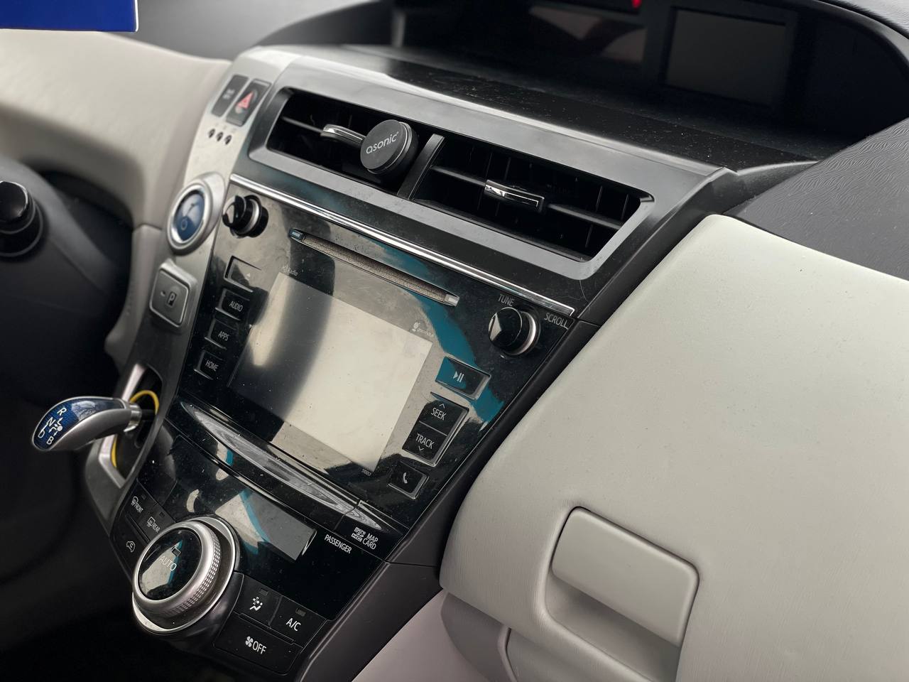 Toyota Prius V Hybrid