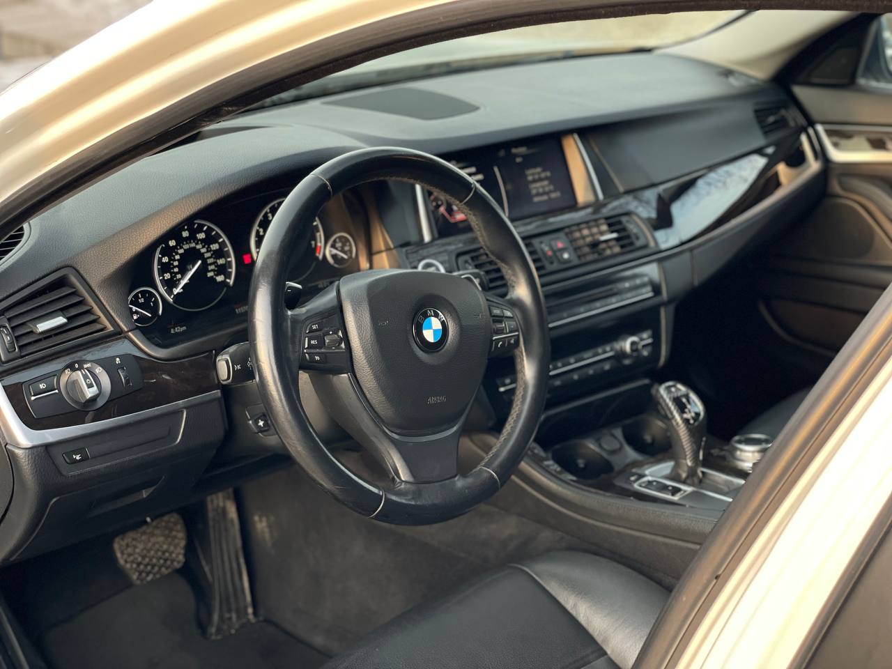 BMW F10 528i