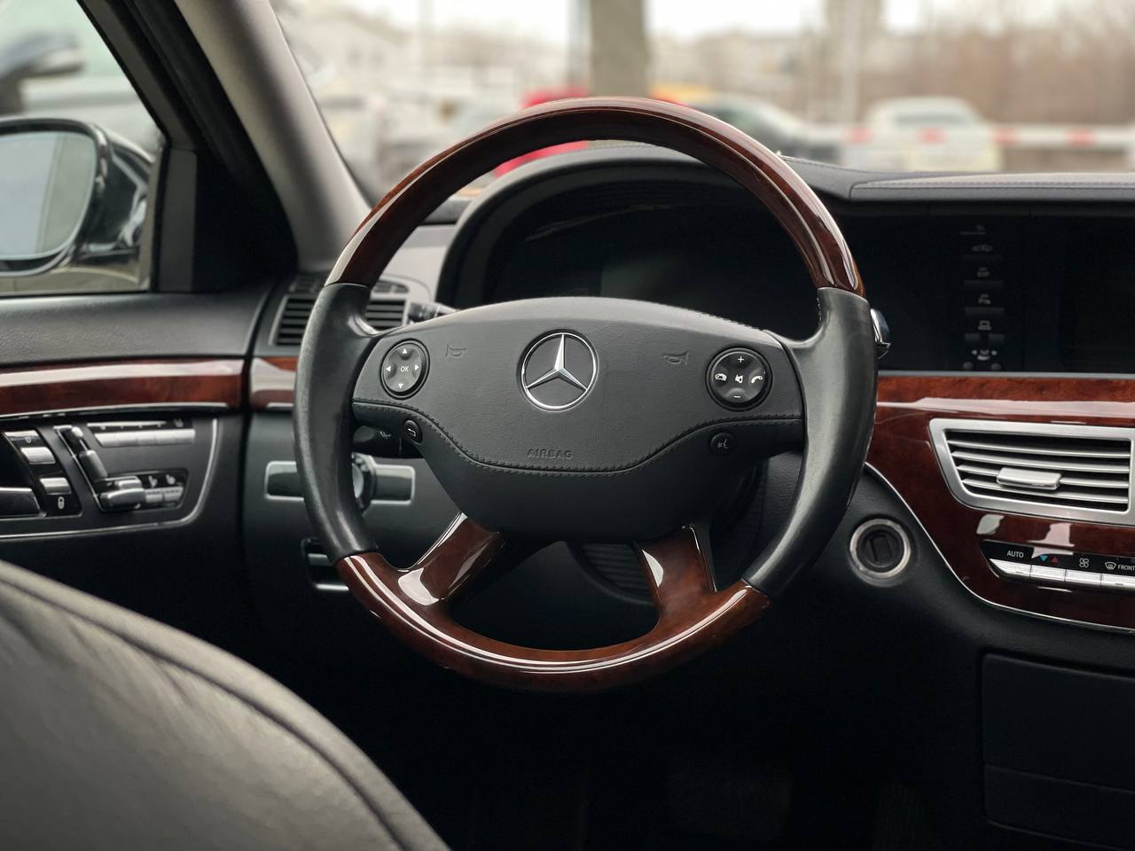 Mercedes Benz S320 W221