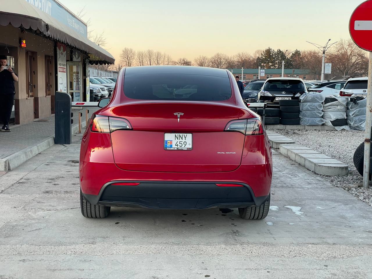 Tesla Model Y Long Range