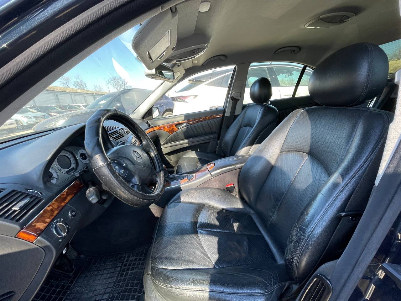 Mercedes Benz W211 E-class