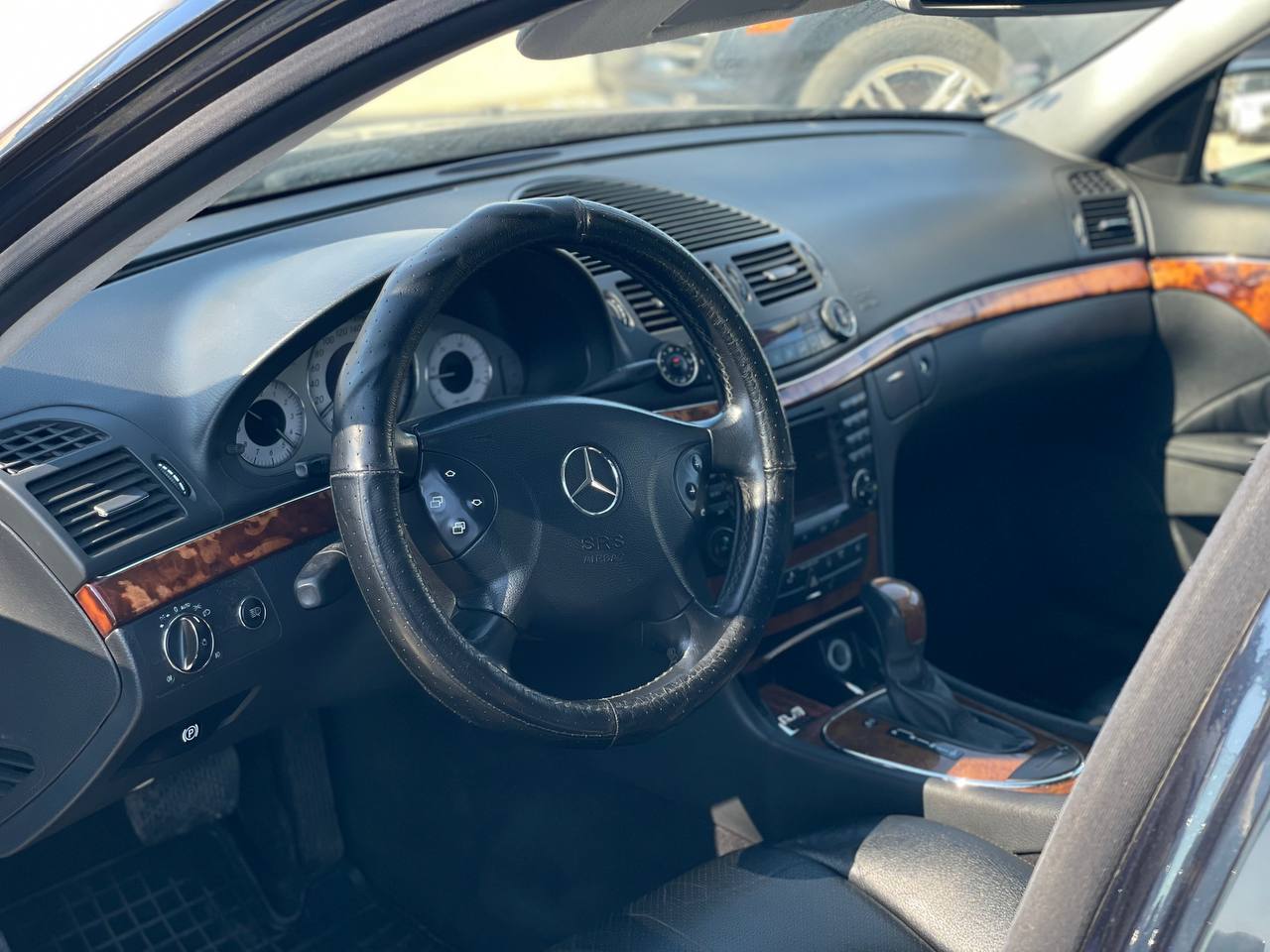 Mercedes Benz W211 E-class