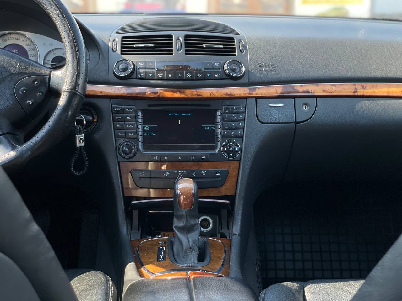 Mercedes Benz W211 E-class