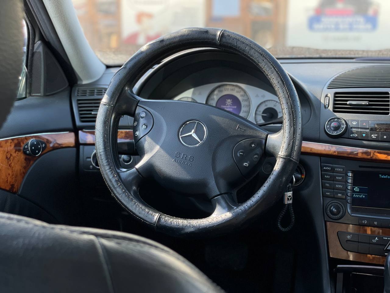 Mercedes Benz W211 E-class