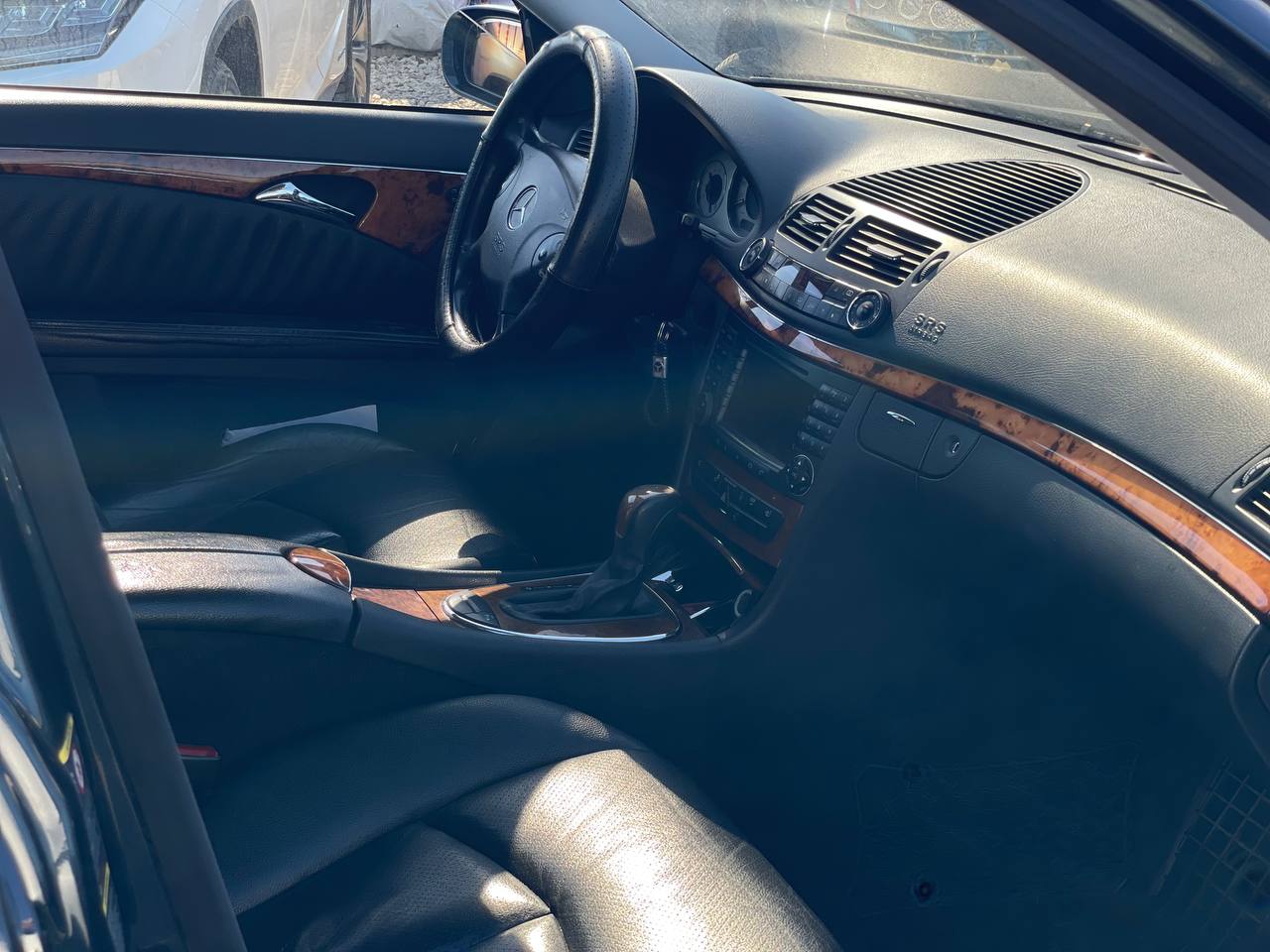 Mercedes Benz W211 E-class