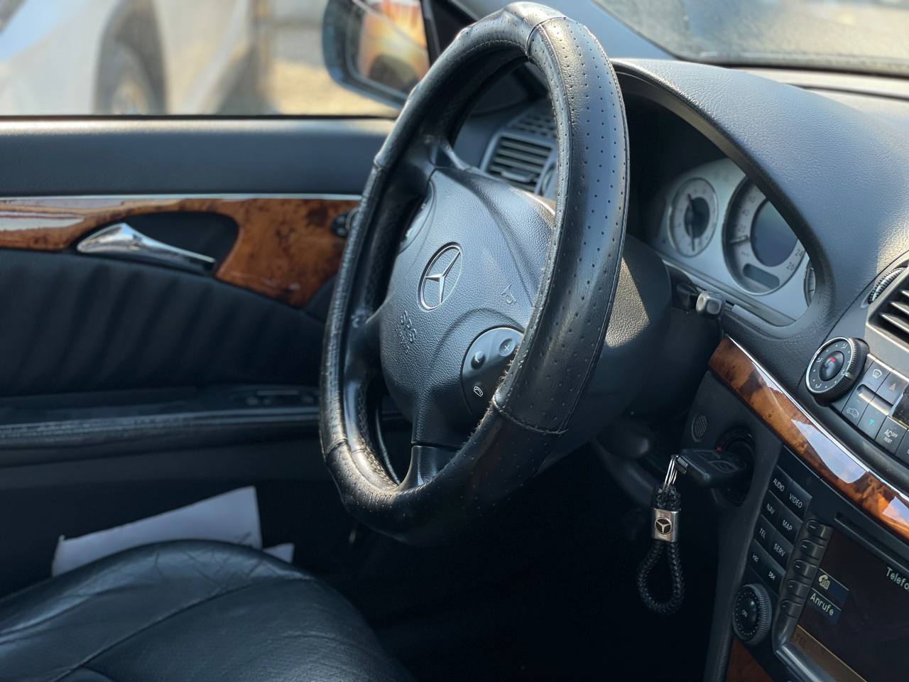 Mercedes Benz W211 E-class