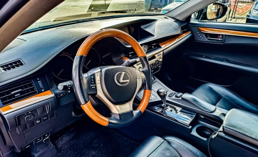 Lexus ES 300h 2013