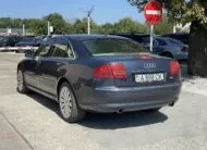 Audi A8 QUATTRO