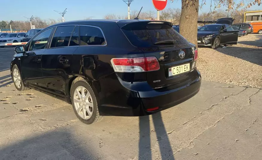 TOYOTA AVENSIS T27 2009